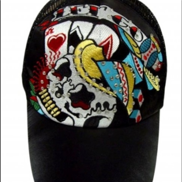 Accessories - Poker skull caps.